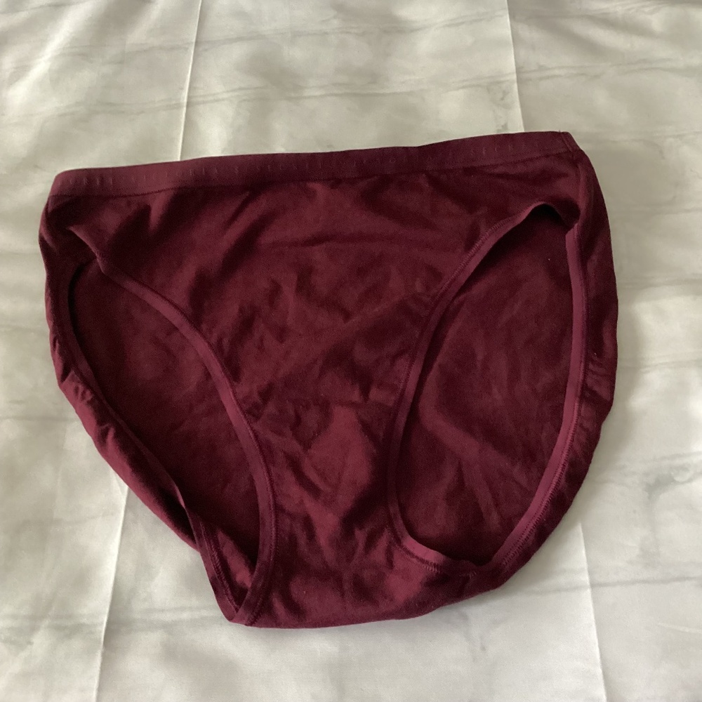 NWT:   MIX LOT of 3 PAIR Victoria Secret Logo Panties (Color: Burgundy & Black)